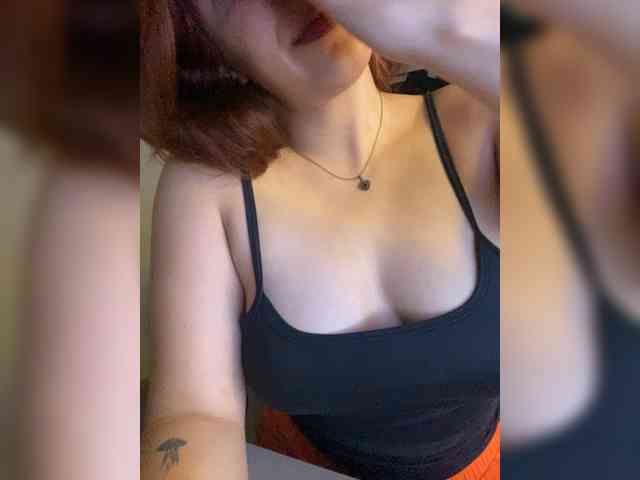 Allie-Rose webcam
