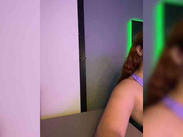 Allie-Rose webcam