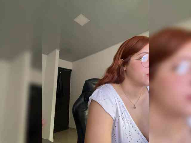 Allie-Rose webcam