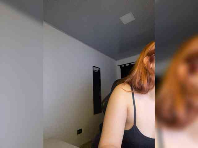 Allie-Rose webcam