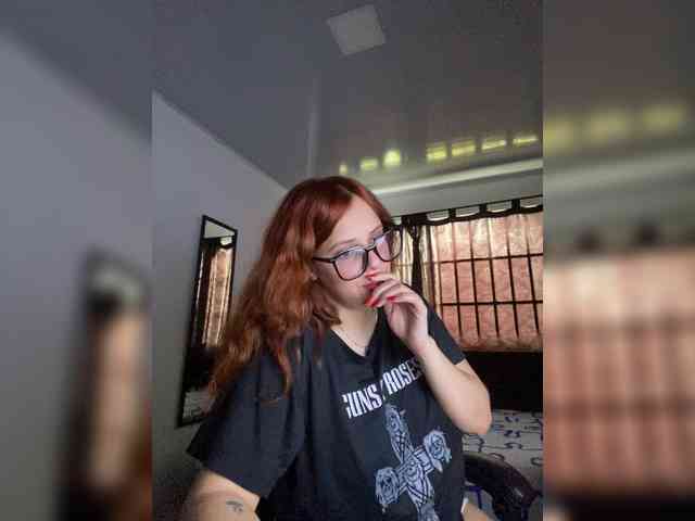 Allie-Rose webcam