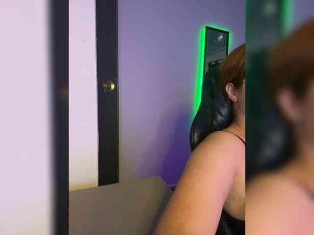 Allie-Rose webcam