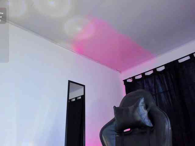 Allie-Rose webcam