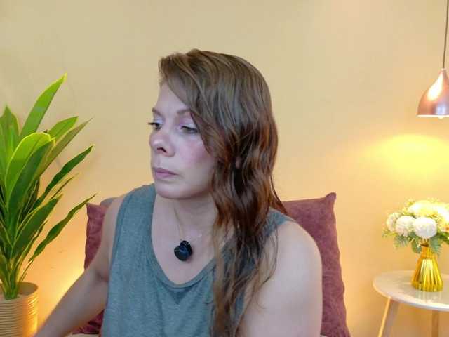 Quinn-Darly live cam on BongaCams