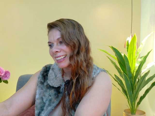 Quinn-Darly live cam on BongaCams