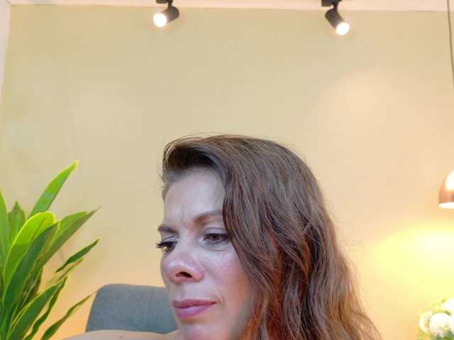 Quinn-Darly live cam on BongaCams