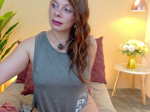Quinn-Darly live cam on BongaCams