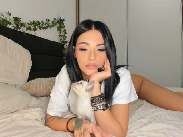 FantasyDevil, en directo ahora en BongaCams