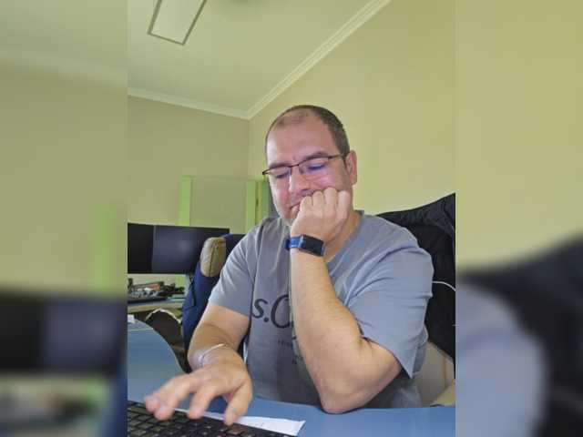 Andrew19005