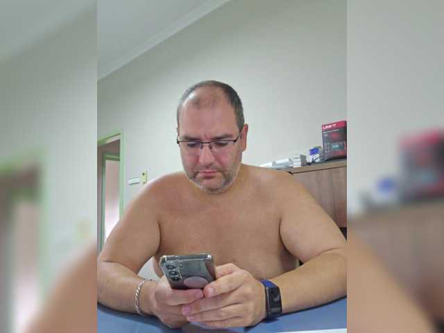 Andrew19005