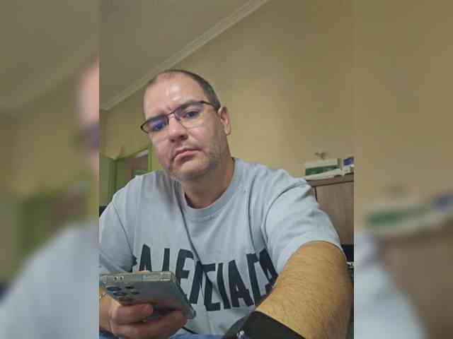Andrew19005 Andrew19005