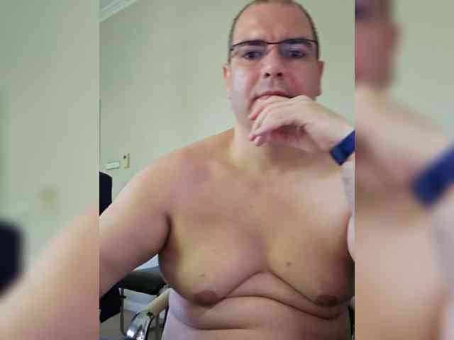 Andrew19005 Live Webcam on BongaCams
