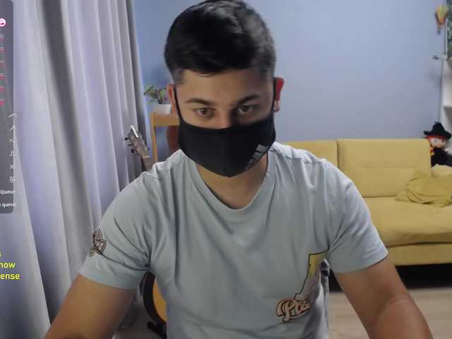 TomGuys live webcam show