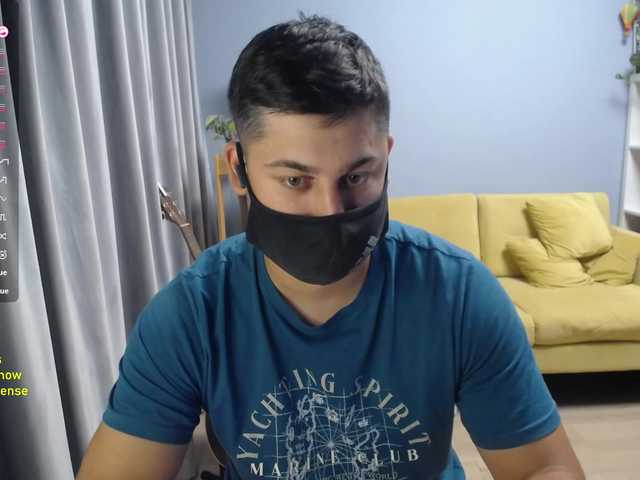 TomGuys live webcam show