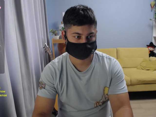 TomGuys live webcam show