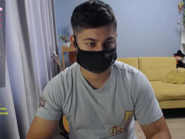 TomGuys live webcam show