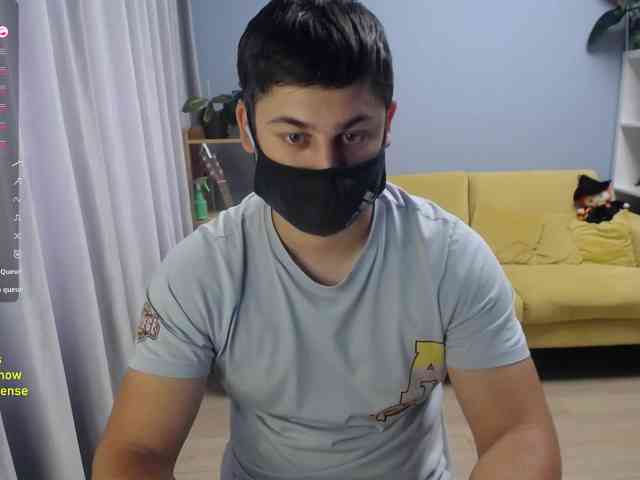TomGuys Live Webcam on BongaCams