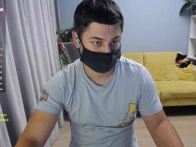 TomGuys Live Webcam on BongaCams