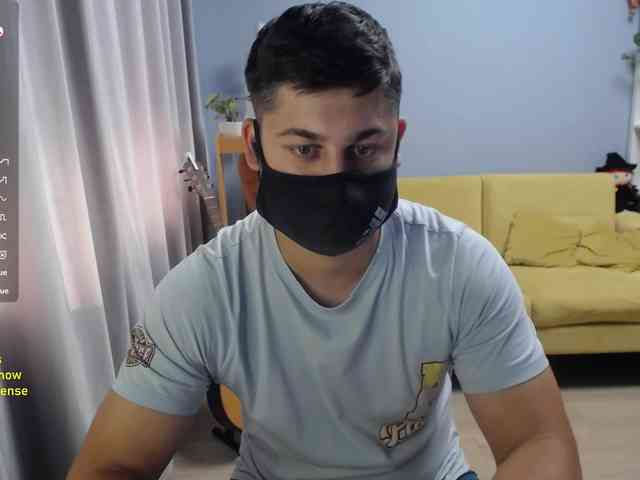 TomGuys Live Webcam on BongaCams