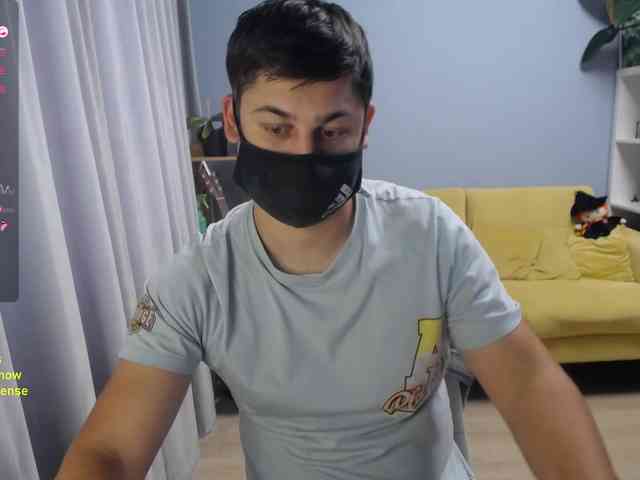 TomGuys Live Webcam on BongaCams