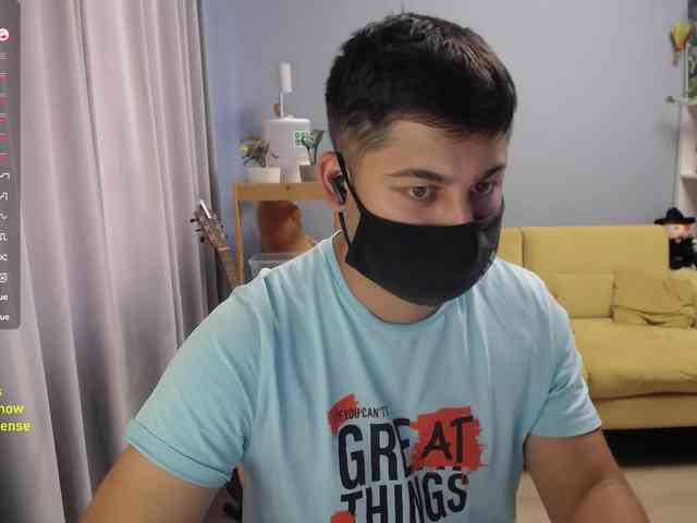 TomGuys Live Webcam on BongaCams