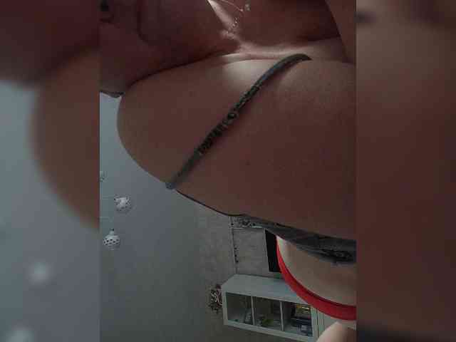 Milf_a webcam