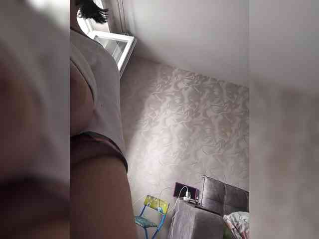 Milf_a webcam