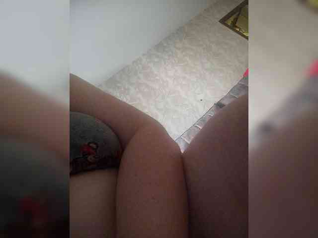 Milf_a webcam