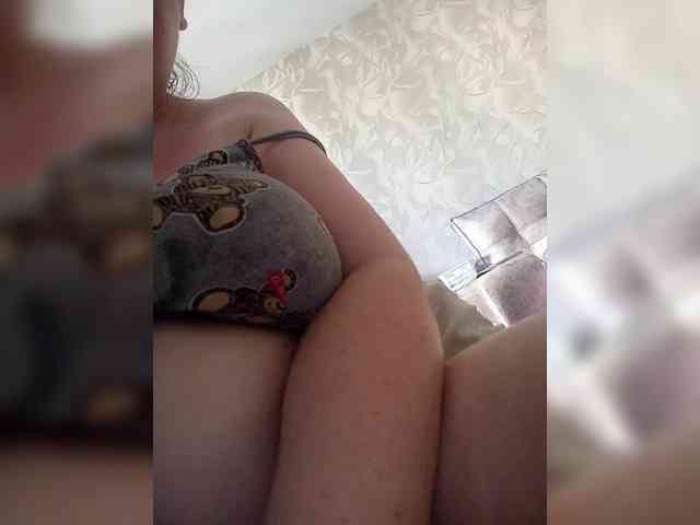 Milf_a webcam