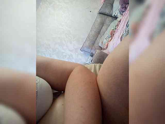 Milf_a webcam