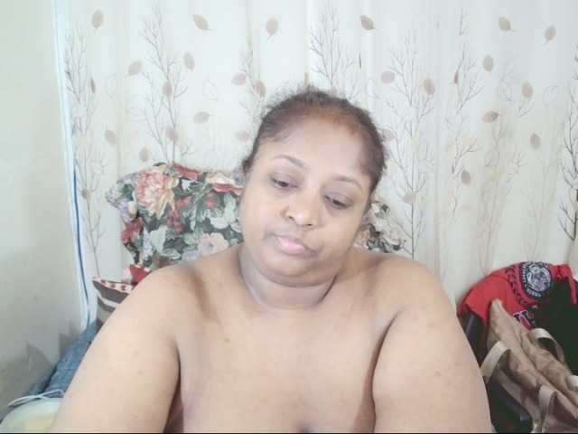 Indiantasha live cam on BongaCams