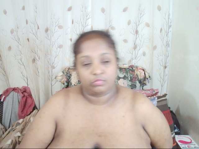 Indiantasha live cam on BongaCams