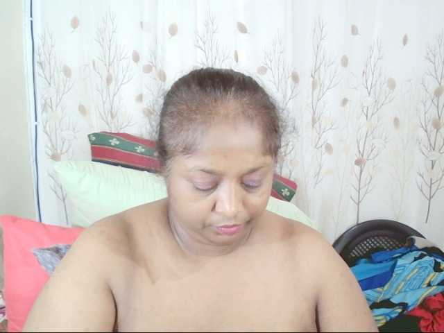 Indiantasha live cam on BongaCams