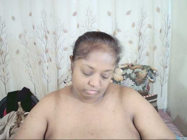 Indiantasha live cam on BongaCams