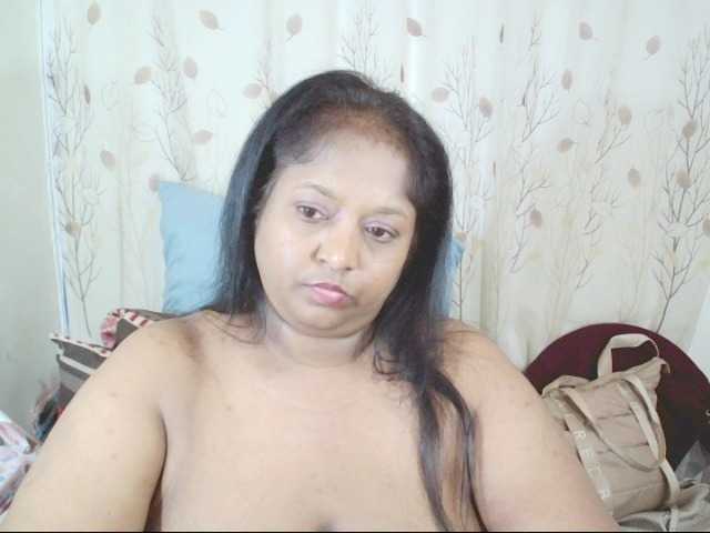 Indiantasha live cam on BongaCams