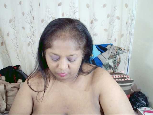 Indiantasha live cam on BongaCams