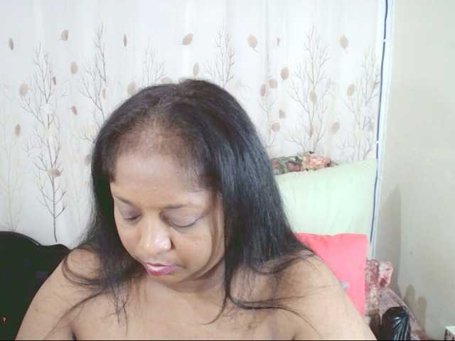 Indiantasha live cam on BongaCams