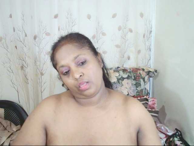 Indiantasha live cam on BongaCams