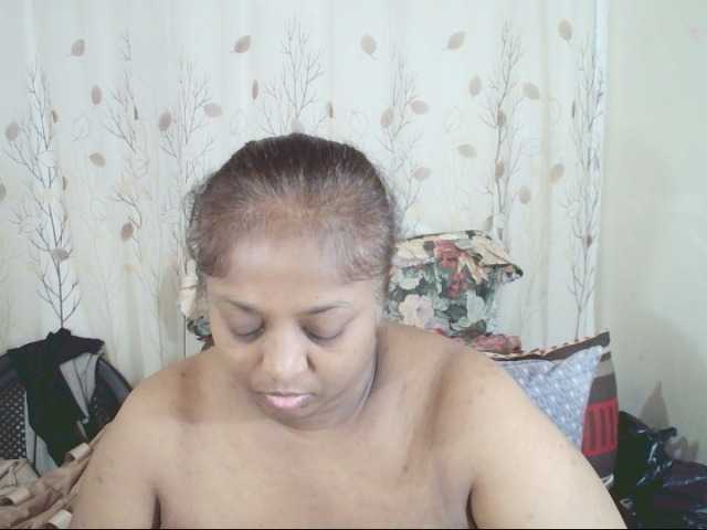 Indiantasha live cam on BongaCams