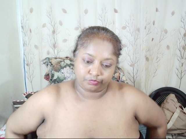 Indiantasha live cam on BongaCams