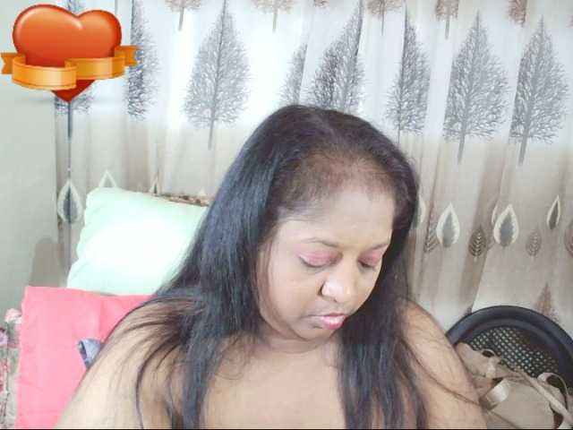 Indiantasha live cam on BongaCams
