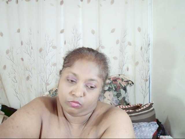 Indiantasha live cam on BongaCams