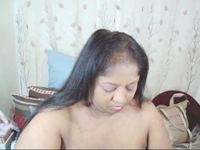 Indiantasha live cam preview