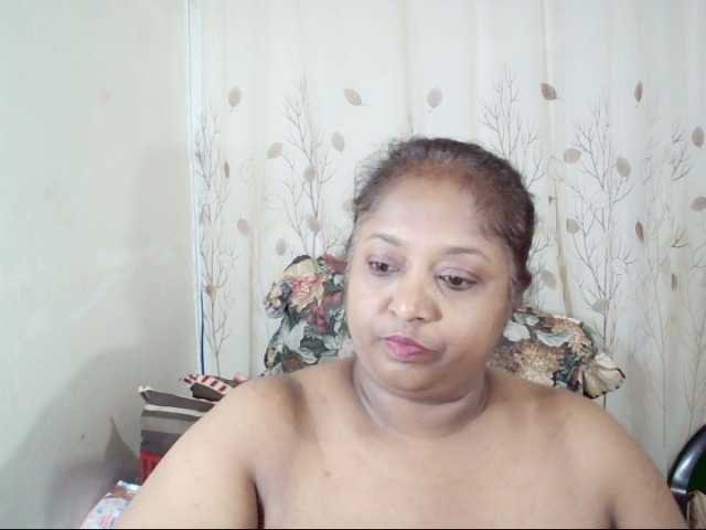 Indiantasha live cam on BongaCams