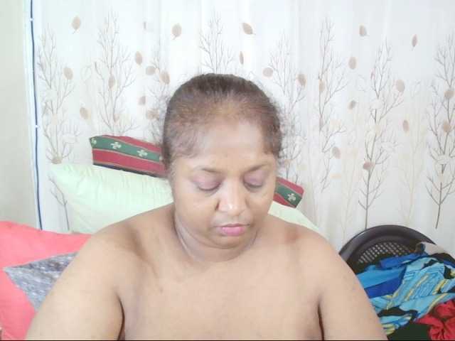 Indiantasha live cam on BongaCams