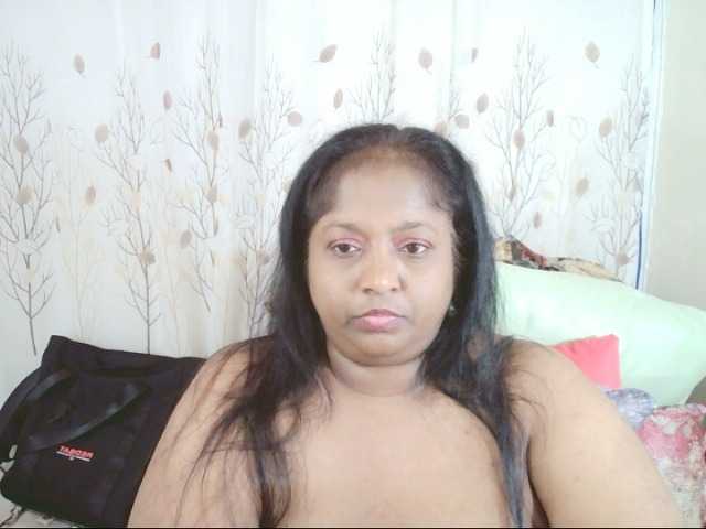 Indiantasha live cam on BongaCams