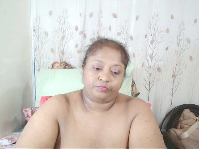 Indiantasha live cam on BongaCams