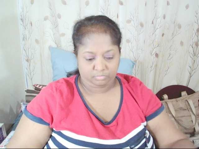 Indiantasha live cam on BongaCams