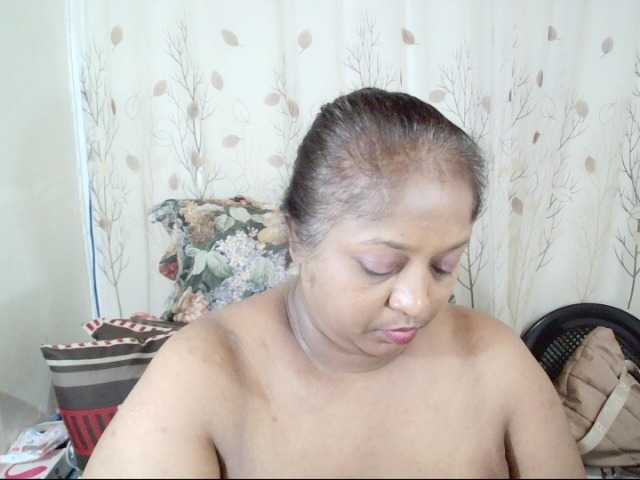 Indiantasha live cam on BongaCams