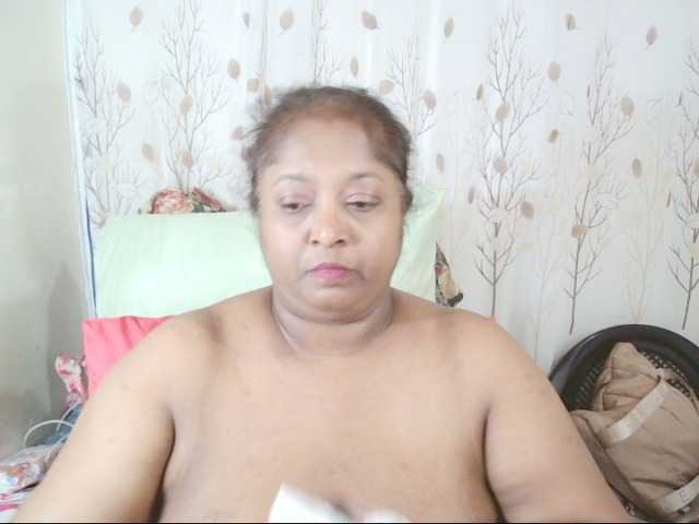 Indiantasha live cam on BongaCams